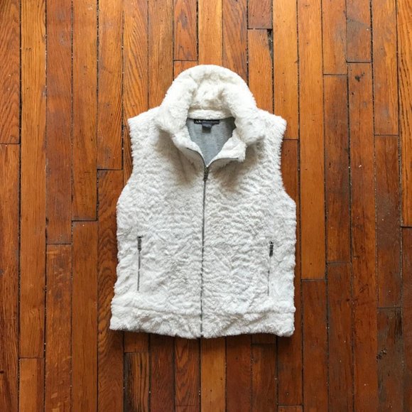AX Armani Exchange Women's White Faux‎ Fur Zipper Vest Jacket. - Picture 1 of 4